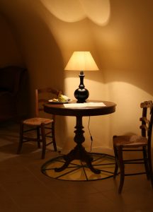 2601236102_9bf667725a_b_table-lamp